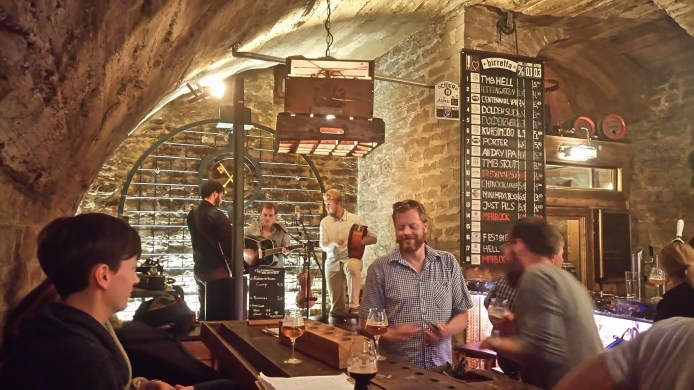 7429360191327765830-account_id=2